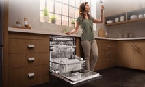 LG 14 Place QuadWash Dishwasher in Platinum Steel Finish XD5B14PS hero image