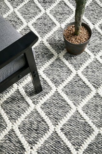 Rug Culture Huxley Oversize Grey & Off White Rug 400X300CM - HU-GREY-400300 hero image
