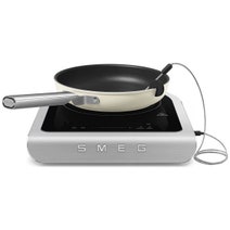 Smeg Portable Induction Hob Black PIC01BLMAU hero image
