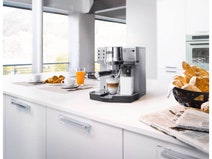 Delonghi EC860M Pump Espresso Coffee Machine hero image