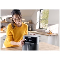 NutriBullet 6L CrispLite Vision Air Fryer NBA07300 hero image