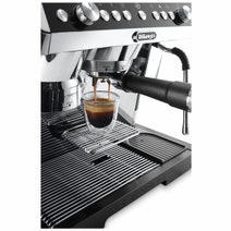 DeLonghi La Specialista Maestro Manual Coffee Machine EC9665BM hero image