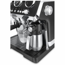 DeLonghi La Specialista Maestro Manual Coffee Machine EC9665BM hero image