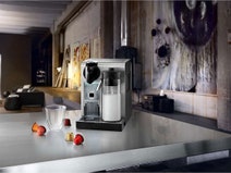 Delonghi Nespresso Lattissima Pro Coffee Machine EN750MB hero image