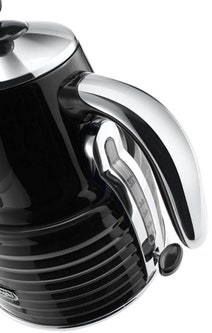 Delonghi CTZ2003BKKBZ2001BK Scultura Toaster and Scultura Kettle Pack hero image