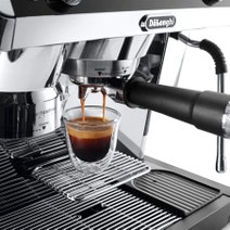 DeLonghi La Specialista Maestro Manual Coffee Machine EC9665BM hero image