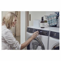 Electrolux 9kg Ultimate Care Heat Pump Dryer EDH903BEWA hero image
