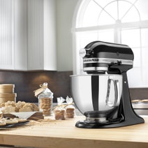 KitchenAid 5KSM150PSAOB Artisan Stand Mixer hero image
