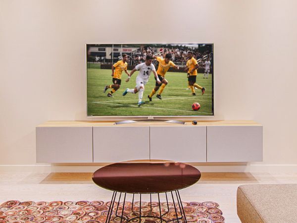 The best TVs to watch sport have high resolution, good screen size, 120hz refresh rate and motion smoothing.